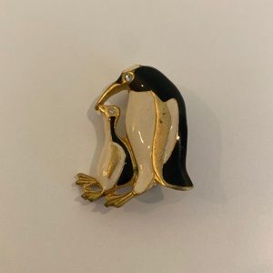 ❄️ Vintage 1980’s Penguin Brooch Pin